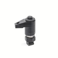 V&eacute;rin de bridage, Avec vis de pression