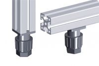 Pied technopolym&egrave;re, pour profil&eacute;s aluminium, hauteur r&eacute;glable - Exemple d'application